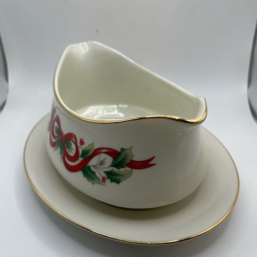 Royal Limited Holly Holiday Christmas Gravy Boat Attached Plate Red Ribbon